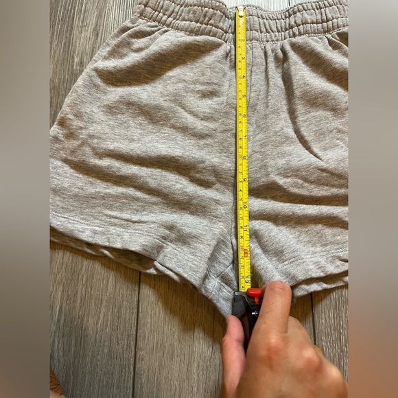 H&M Casual Gray Pocket Sweat-shorts Size XS Heather Gray - Picture 6 of 7